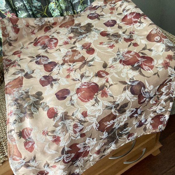 Vintage Fall Holiday Fabric Tablecloth 60" x 84" Oblong - Picture 2 of 5